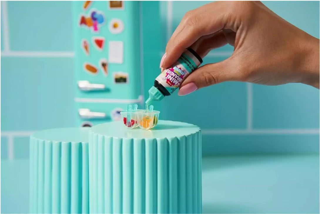 Mini Frigorífico Zuru Mini Brands - Edição Viral "Fill the Fridge" + Packs Surpresa